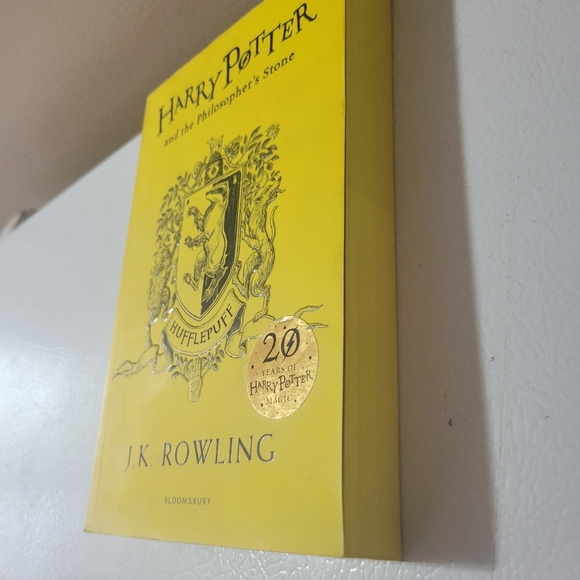 Softcover Harry Potter and The Philosopher Stone - Picture 3 of 5